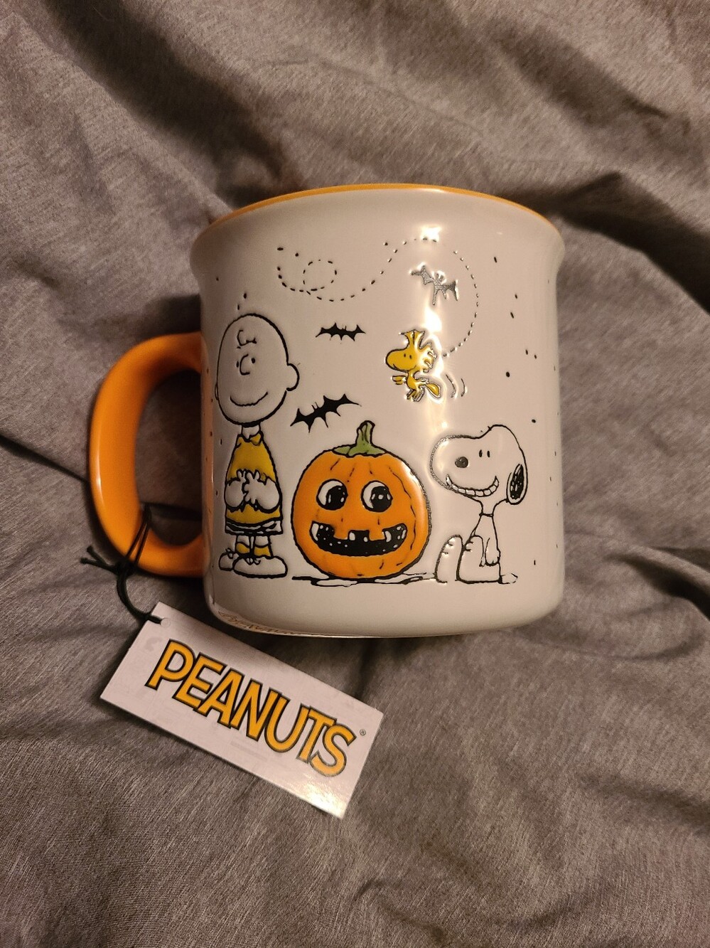 PEANUTS Halloween Coffee Mug 21 Ounces Snoopy With Bats
